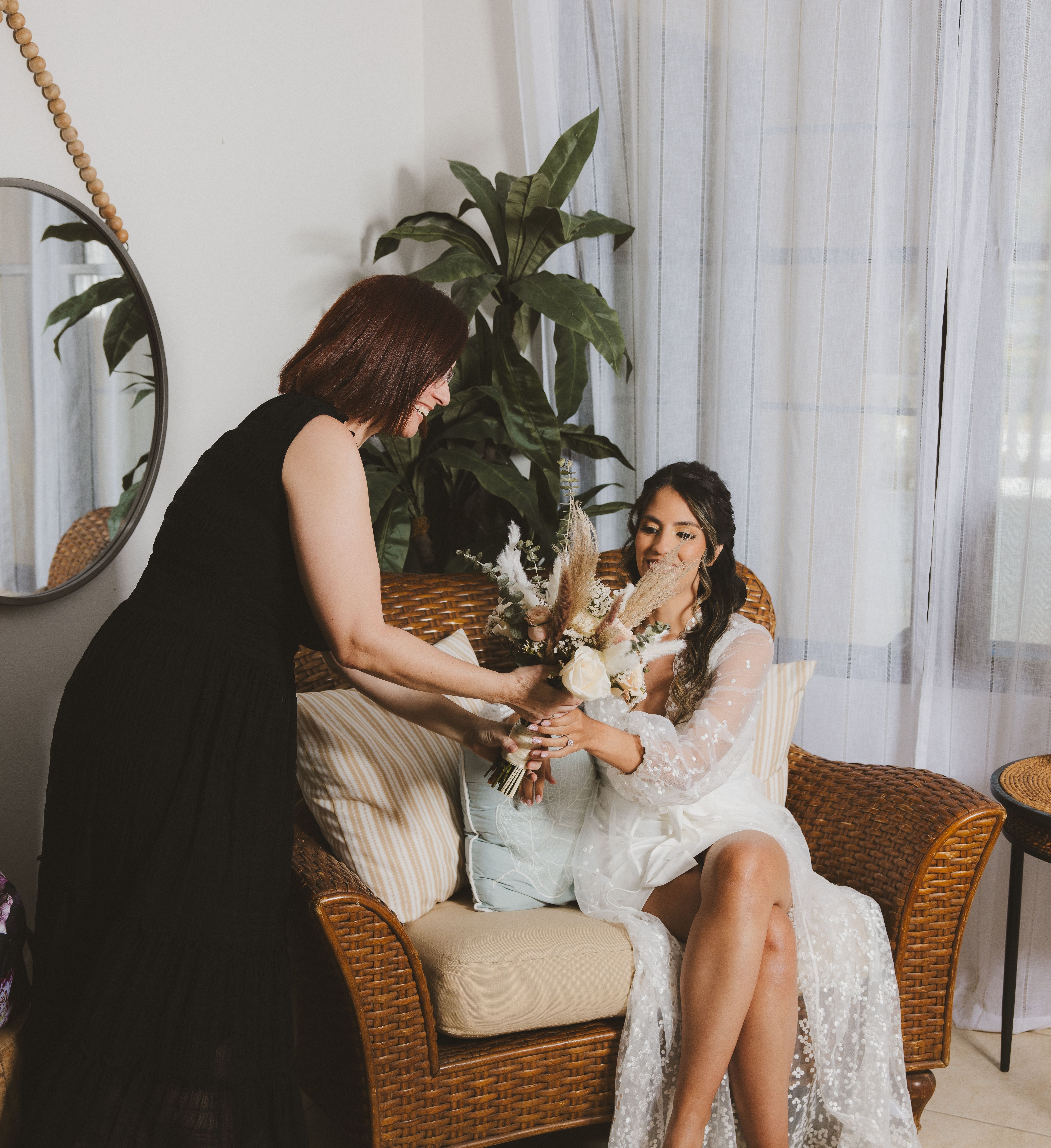 💍 Why Hiring a Wedding Planner Is About More Than Just Planning.Protecting the Experience — One Crisis at a Time